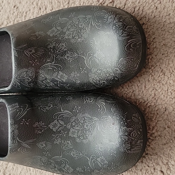 Crocs Women's Slip On Clogs - Picture 2 of 12